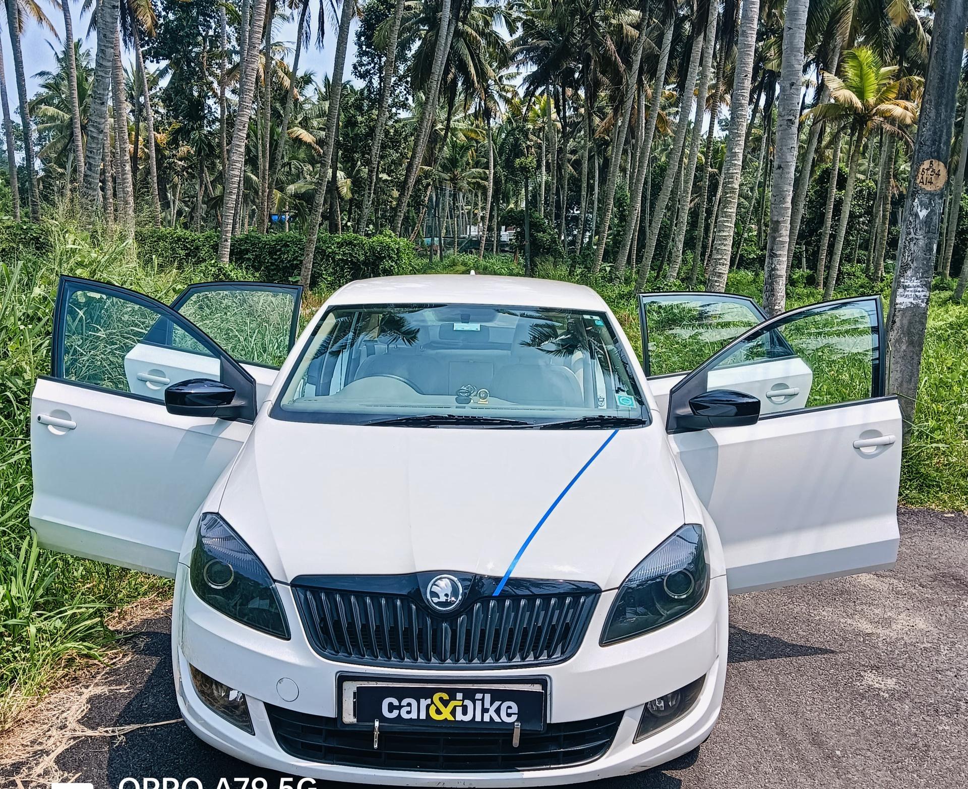 2015 Skoda Rapid 1.5 TDI CR Elegance Plus AT 2015 Skoda Rapid 1.5 TDI CR Elegance Plus AT