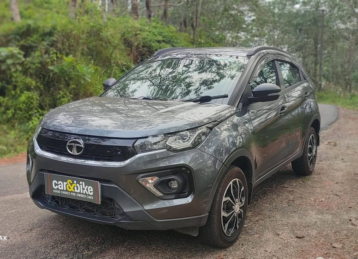 2020 Tata Nexon Revotorq XM (S) 2020 Tata Nexon Revotorq XM (S)