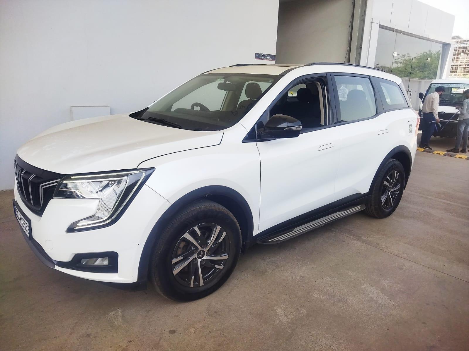 2022 Mahindra XUV700 AX5 AT Petrol 5 STR 2022 Mahindra XUV700 AX5 AT Petrol 5 STR