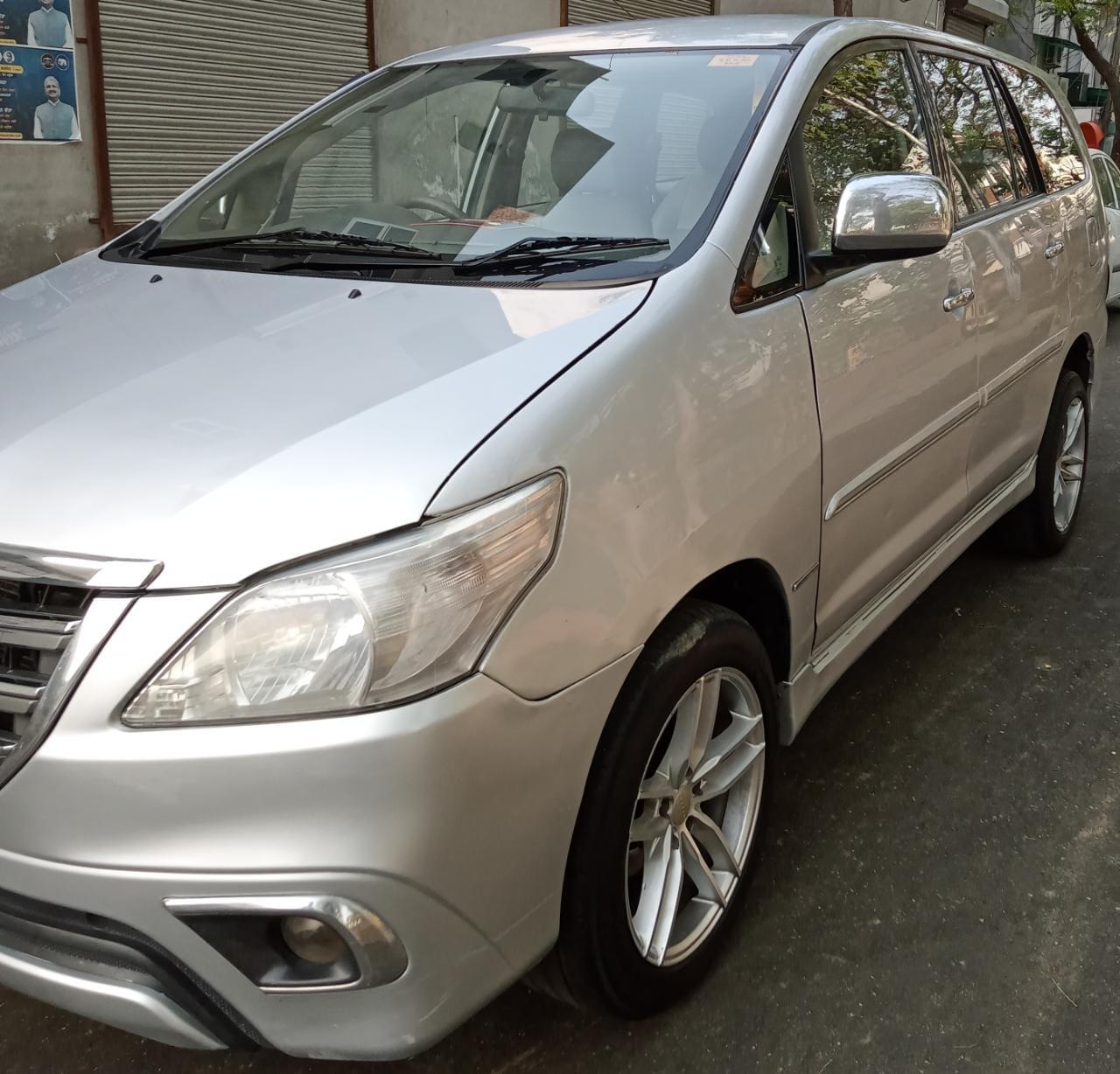 2012 Toyota Innova Euro IV 2.5 VX 8 Seater 2012 Toyota Innova Euro IV 2.5 VX 8 Seater