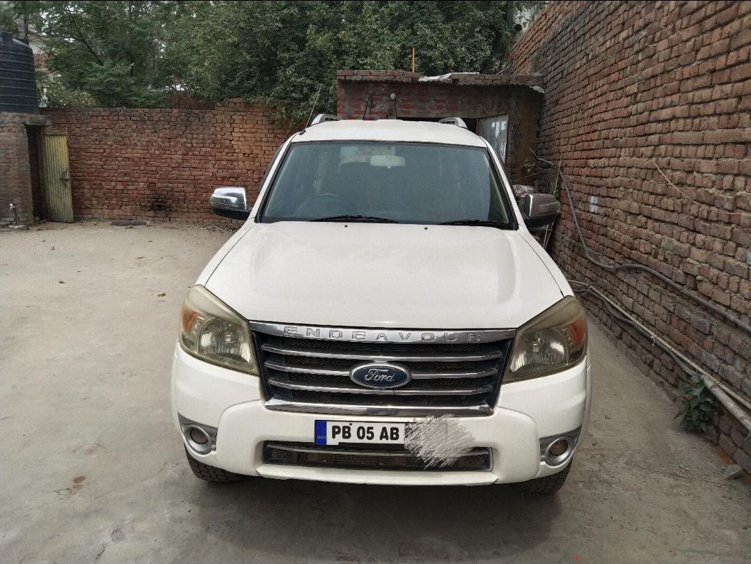 2010 Ford Endeavour 2.5L 4x2 2010 Ford Endeavour 2.5L 4x2