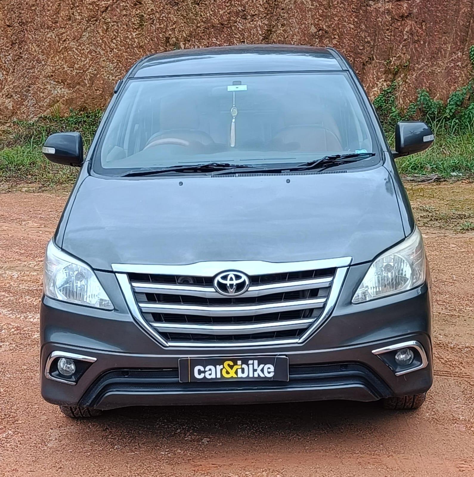 2013 Toyota Innova 2.5 V 2013 Toyota Innova 2.5 V