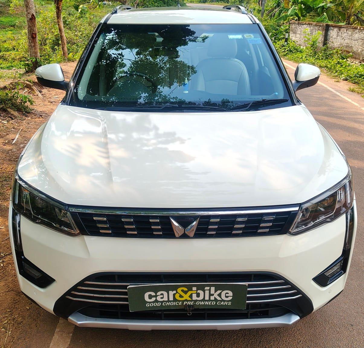 2023 Mahindra XUV300 W8 (O) AMT 2023 Mahindra XUV300 W8 (O) AMT