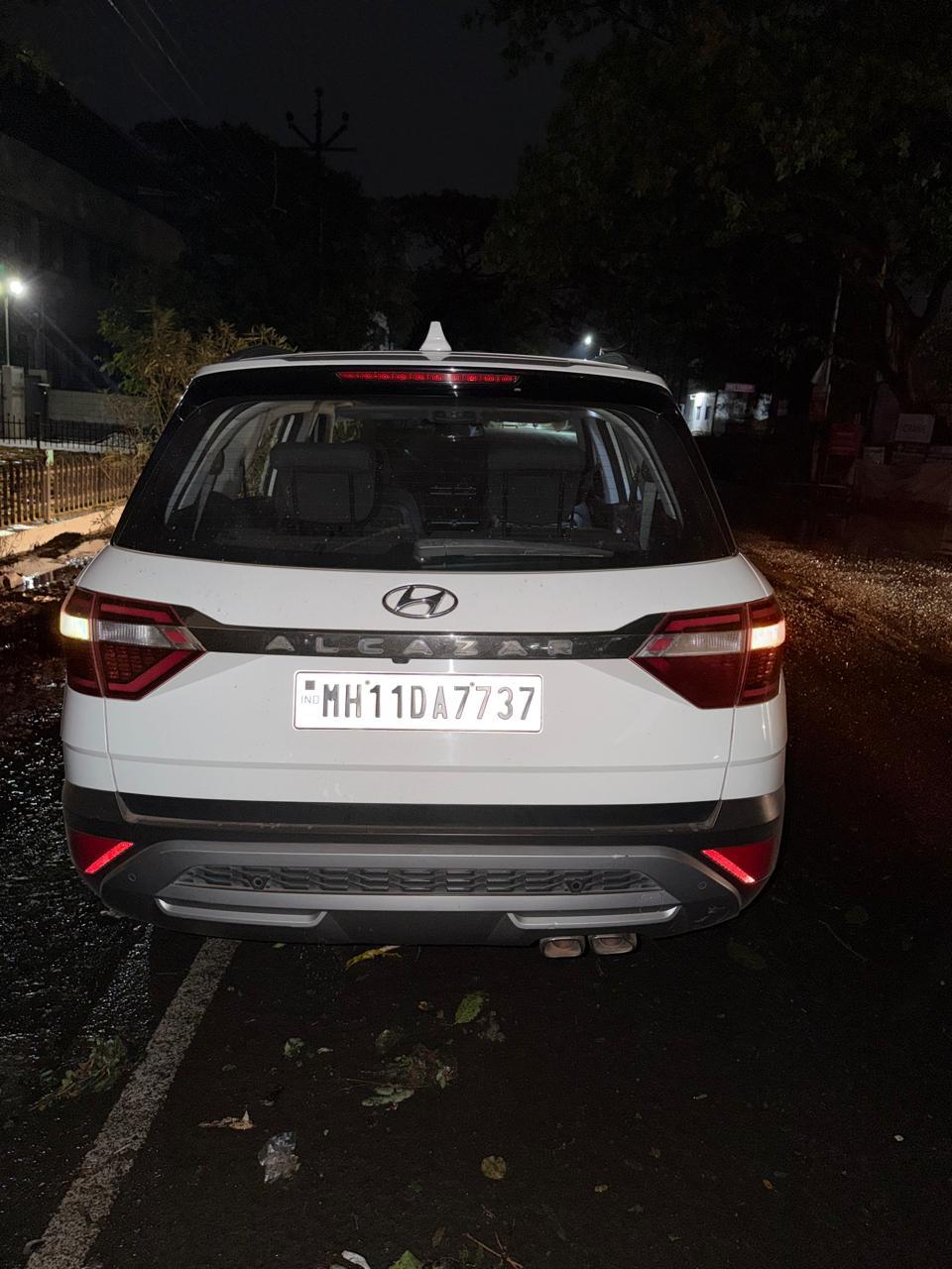 2021 Hyundai Alcazar Platinum (O) 6 Seater AT Diesel 2021 Hyundai Alcazar Platinum (O) 6 Seater AT Diesel