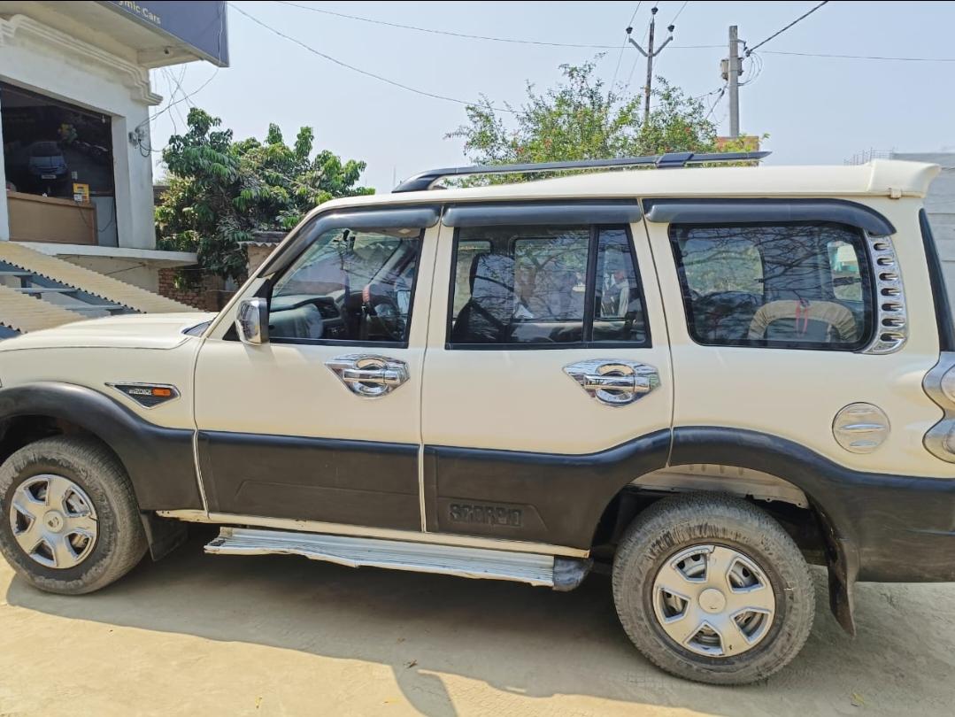 2017 Mahindra Scorpio S2 2WD 2017 Mahindra Scorpio S2 2WD