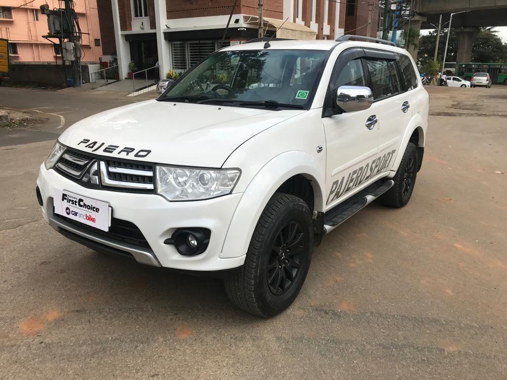 2015 Mitsubishi Pajero Sport 4x2 AT Select Plus 2015 Mitsubishi Pajero Sport 4x2 AT Select Plus