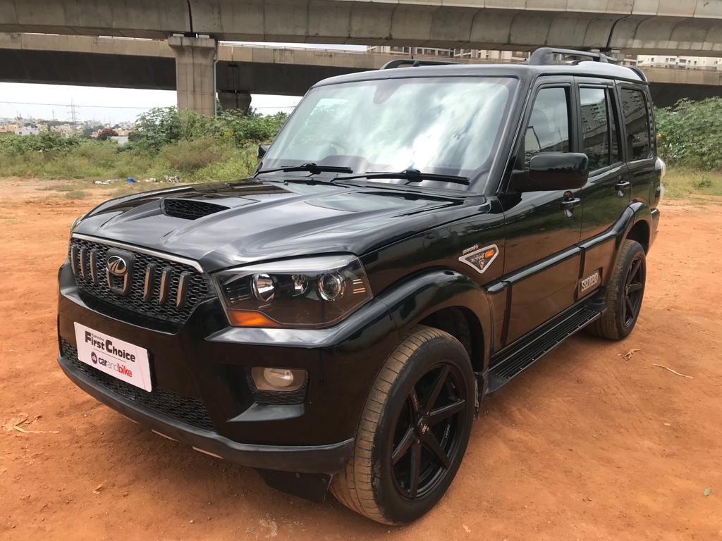 2015 Mahindra Scorpio S10 AT 4WD 2015 Mahindra Scorpio S10 AT 4WD