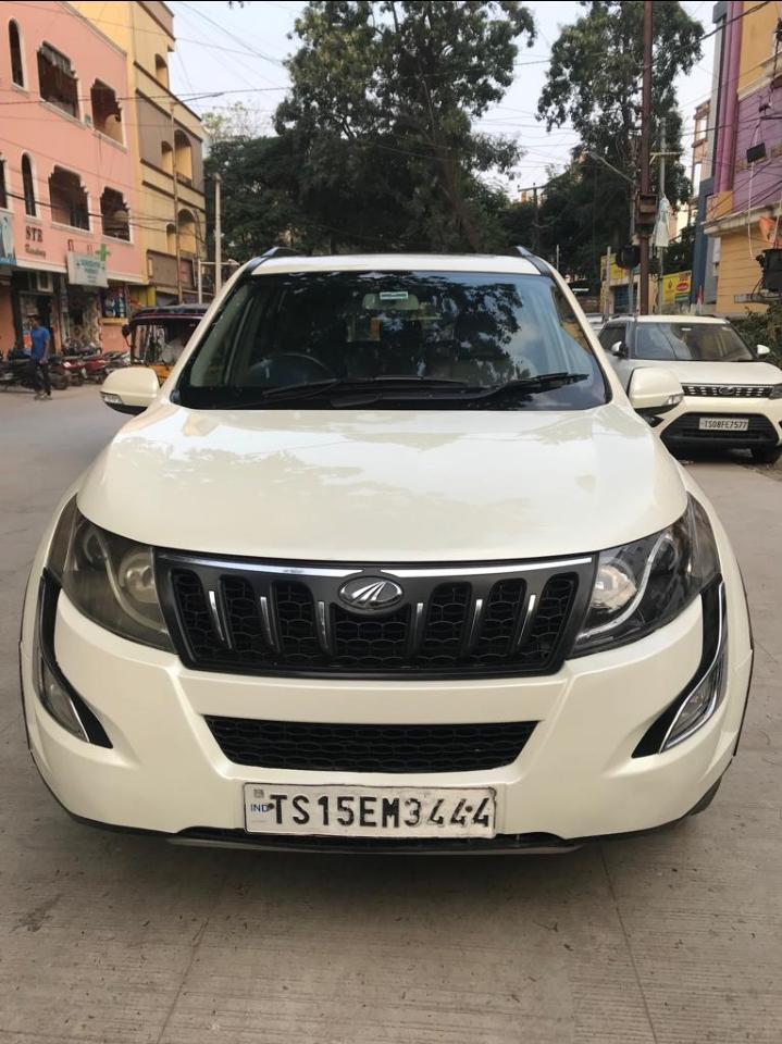 2016 Mahindra XUV500 W10 FWD 2016 Mahindra XUV500 W10 FWD