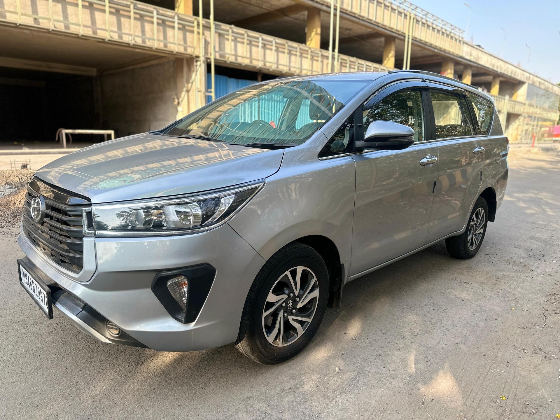 2021 Toyota Innova Crysta 2.4 G MT 7-Seater BS IV 2021 Toyota Innova Crysta 2.4 G MT 7-Seater BS IV