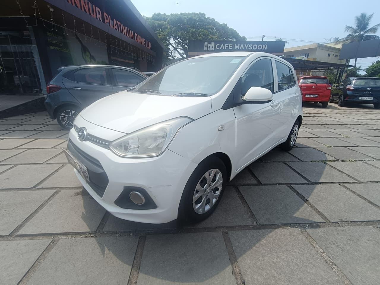 2016 Hyundai Grand i10 1.2 Magna Petrol AT 2016 Hyundai Grand i10 1.2 Magna Petrol AT