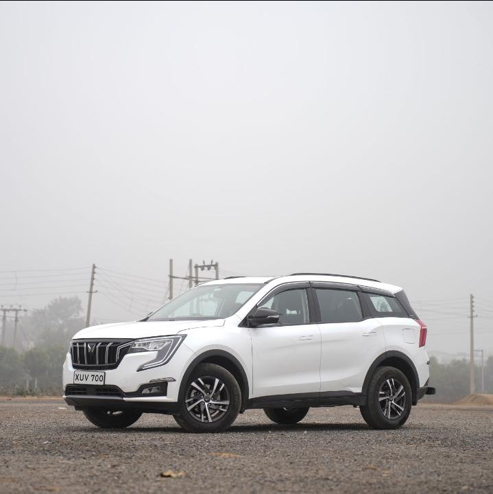 2022 Mahindra XUV700 AX5 AT Diesel 5 STR 2022 Mahindra XUV700 AX5 AT Diesel 5 STR
