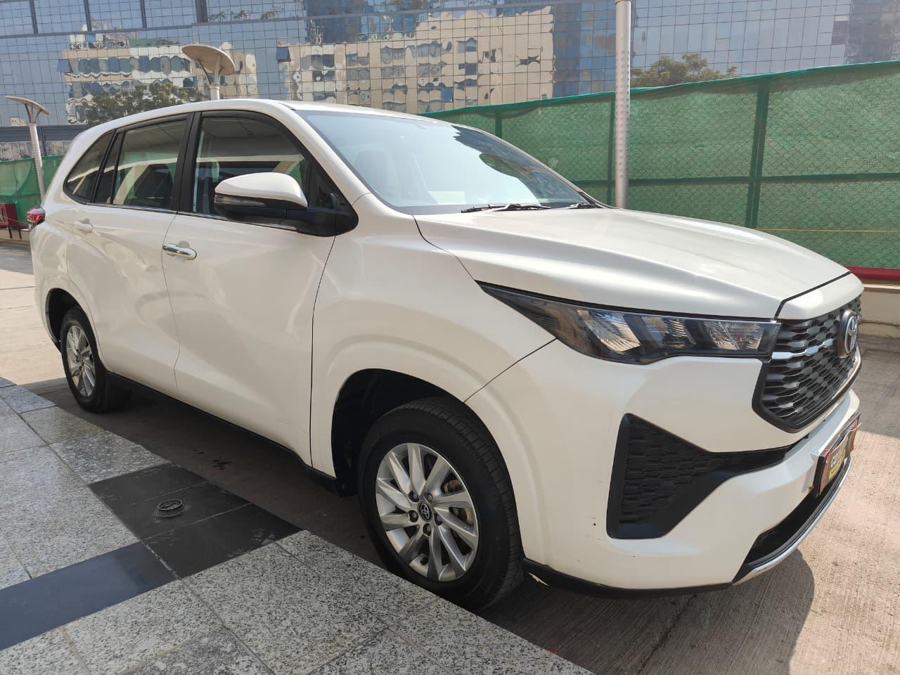 2023 Toyota Innova Hycross GX 8 STR 2023 Toyota Innova Hycross GX 8 STR