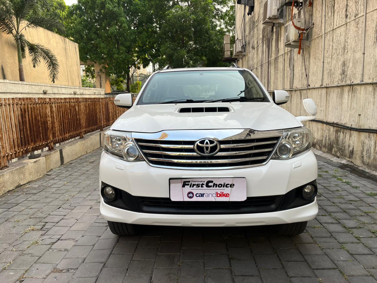 2012 Toyota Fortuner 3.0 4x4 MT 2012 Toyota Fortuner 3.0 4x4 MT