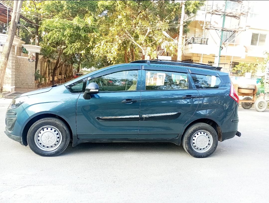 2019 Mahindra Marazzo M2 8-Seater 2019 Mahindra Marazzo M2 8-Seater