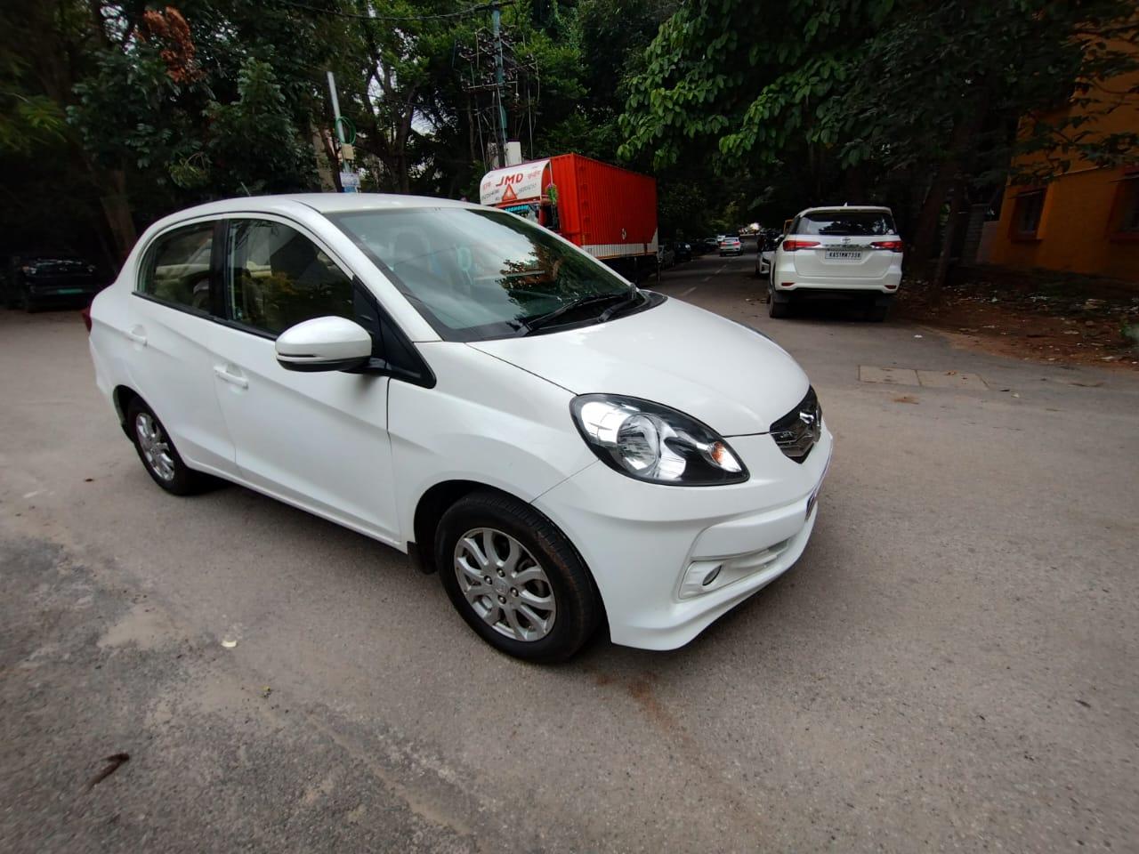 2015 Honda Amaze VX MT Petrol BS IV 2015 Honda Amaze VX MT Petrol BS IV