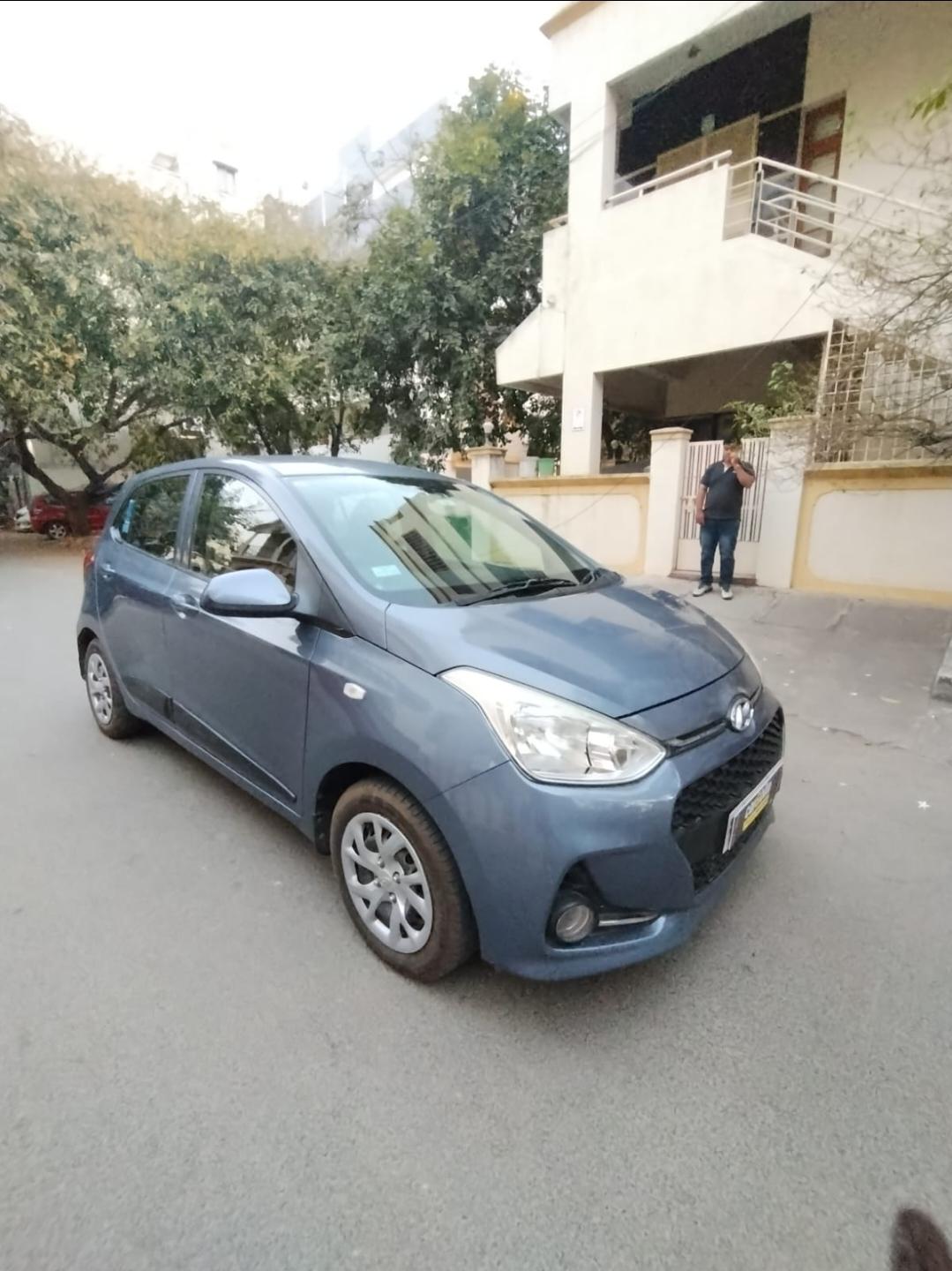 2017 Hyundai Grand i10 1.2 Magna Petrol AT 2017 Hyundai Grand i10 1.2 Magna Petrol AT