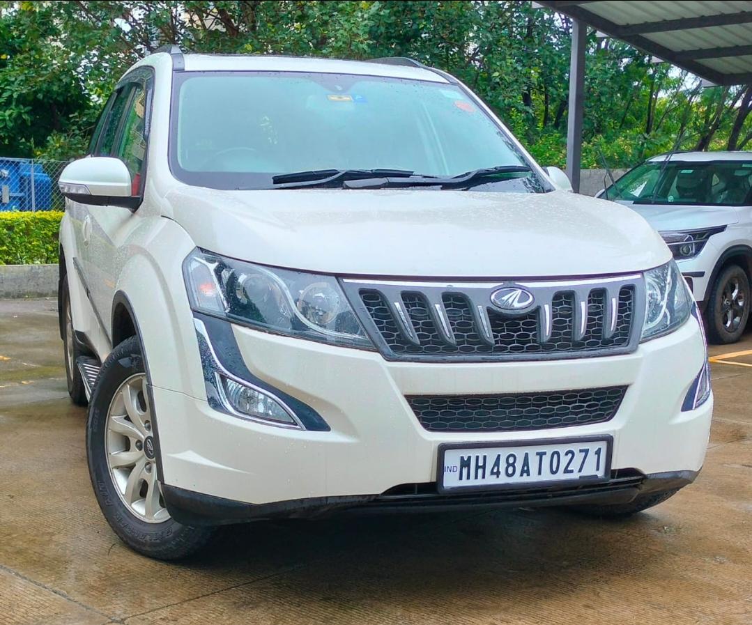 2017 Mahindra XUV500 W10 FWD 2017 Mahindra XUV500 W10 FWD