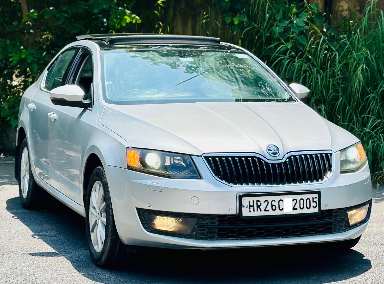 2016 Skoda Octavia 1.8 Elegance TSI AT 2016 Skoda Octavia 1.8 Elegance TSI AT