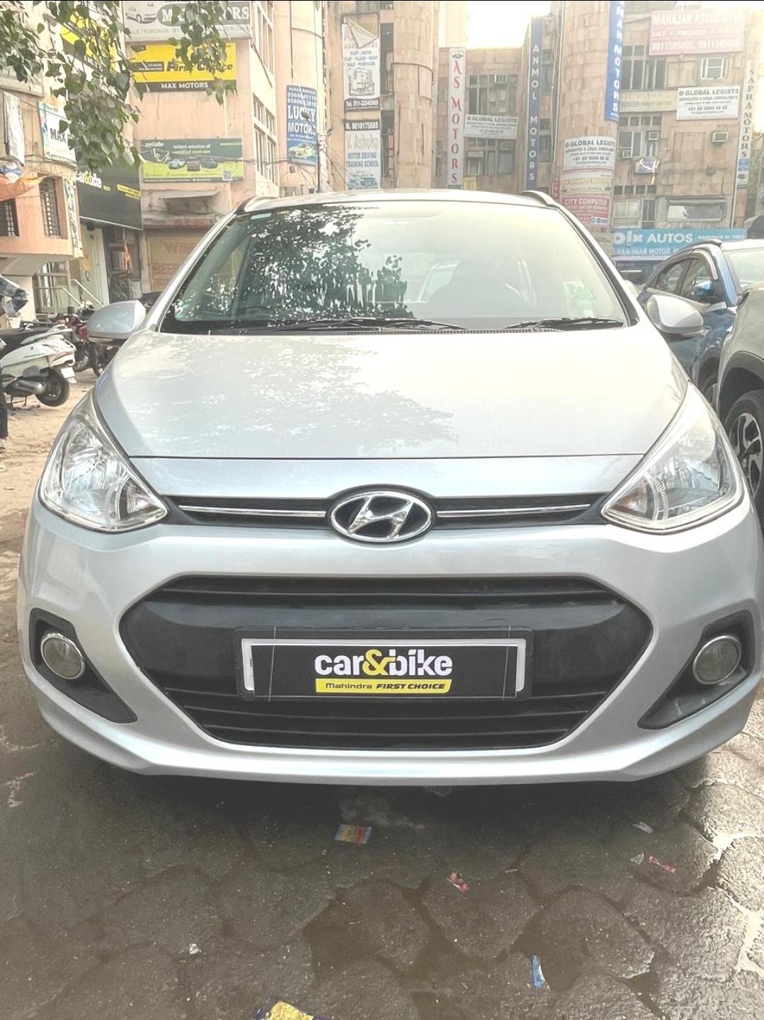 2015 Hyundai Grand i10 1.2 Sportz Petrol BS IV 2015 Hyundai Grand i10 1.2 Sportz Petrol BS IV