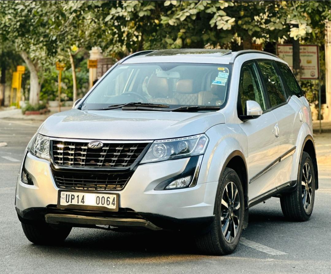 2018 Mahindra XUV500 W11 AT 2018 Mahindra XUV500 W11 AT
