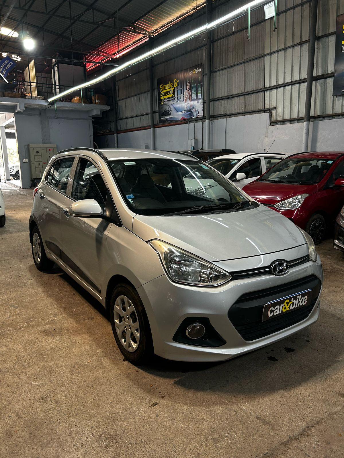 2015 Hyundai Grand i10 1.2 Sportz Petrol BS IV 2015 Hyundai Grand i10 1.2 Sportz Petrol BS IV