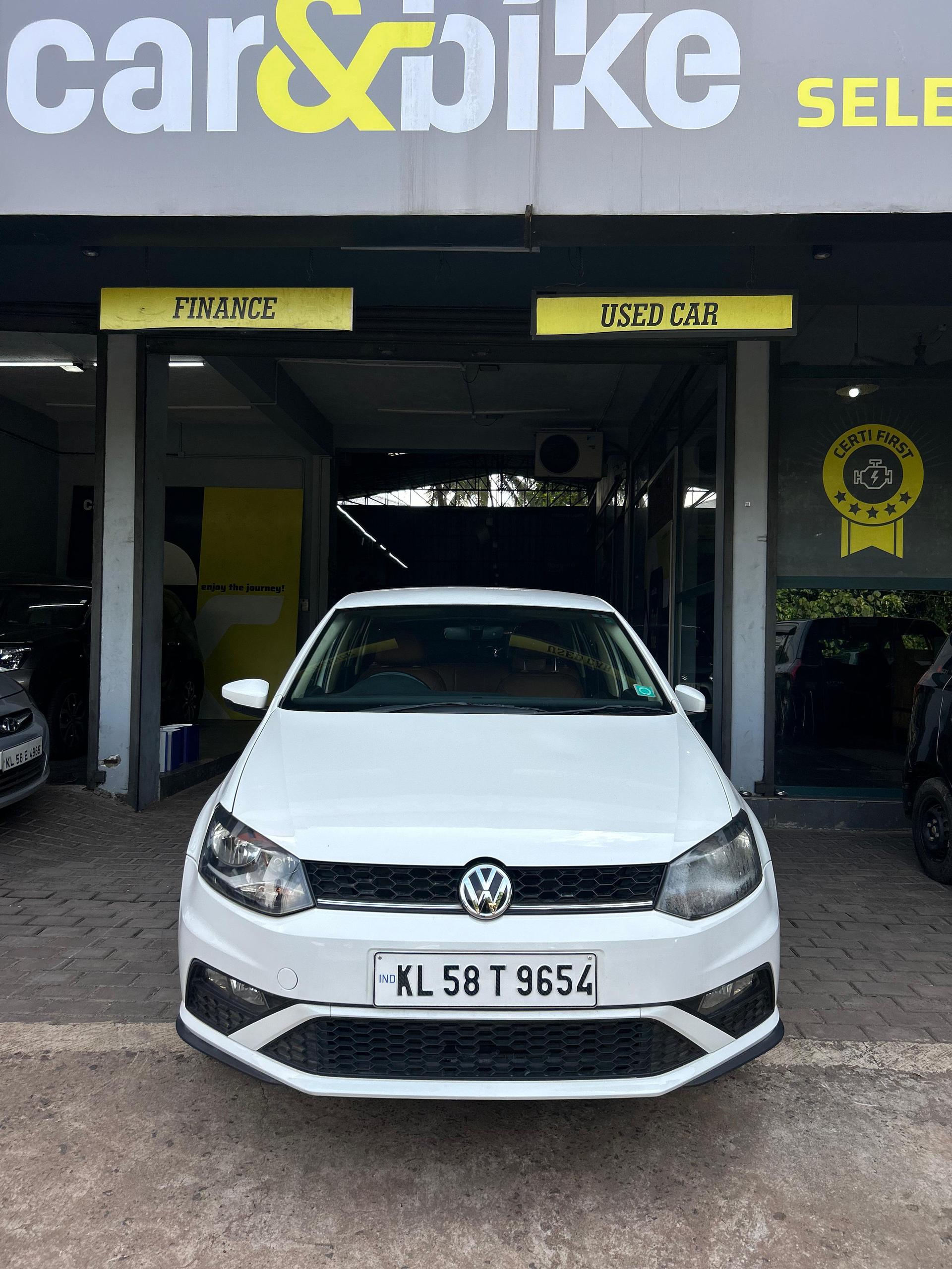 2016 Volkswagen Polo 1.2 Highline Petrol 2016 Volkswagen Polo 1.2 Highline Petrol