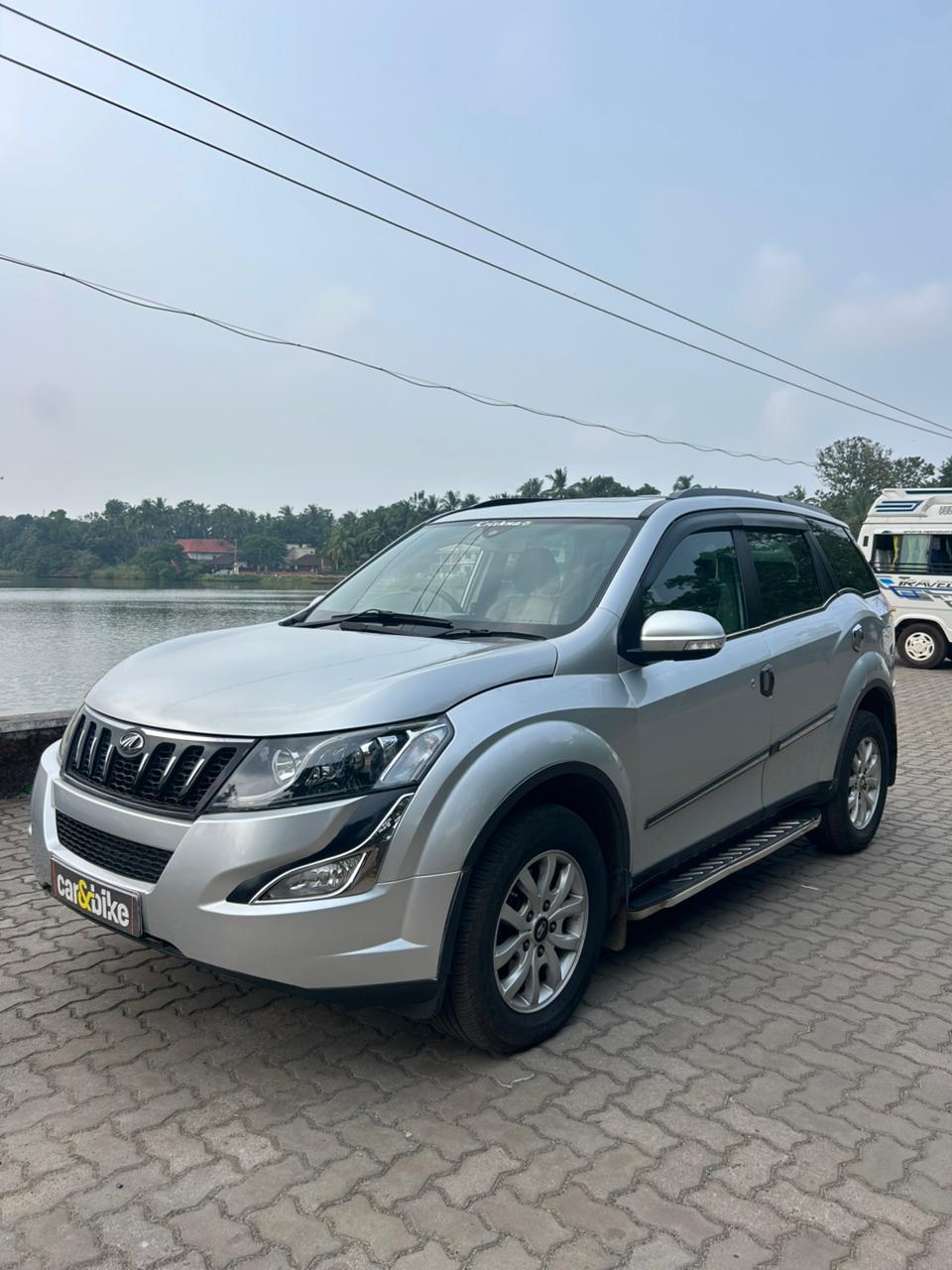 2015 Mahindra XUV500 W10 FWD 2015 Mahindra XUV500 W10 FWD