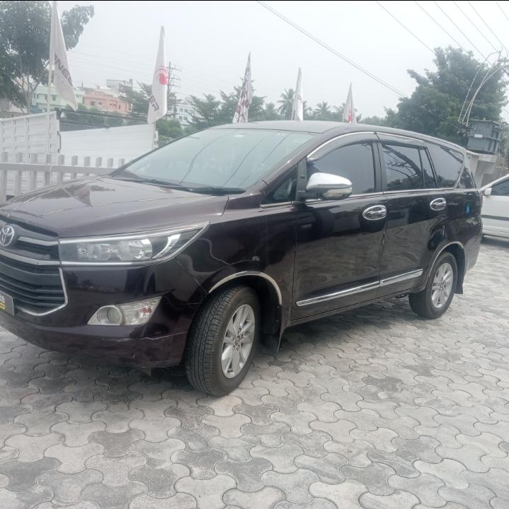 2017 Toyota Innova Crysta 2.4 G MT 7-Seater BS IV 2017 Toyota Innova Crysta 2.4 G MT 7-Seater BS IV