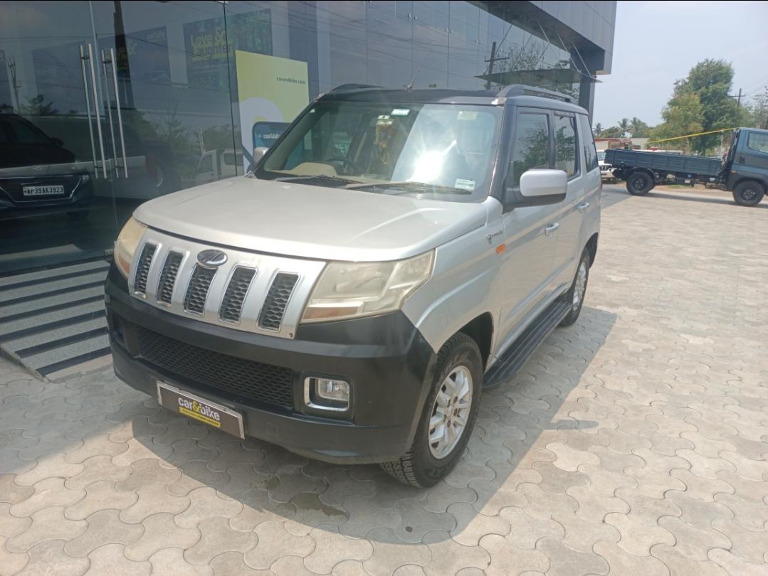 2017 Mahindra TUV300 T8 2017 Mahindra TUV300 T8