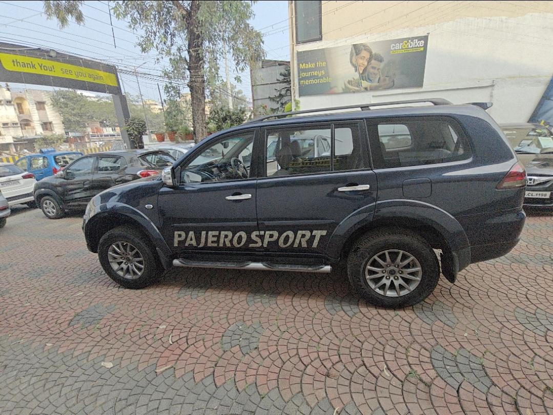2015 Mitsubishi Pajero Sport 2.5 AT 2015 Mitsubishi Pajero Sport 2.5 AT