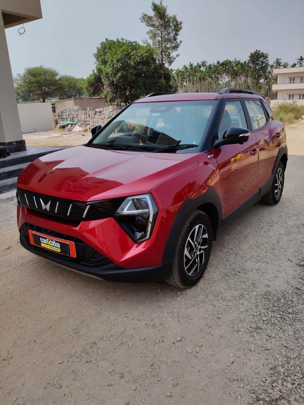 2024 Mahindra XUV 3XO AX5 1.2 L TCMPFi 2024 Mahindra XUV 3XO AX5 1.2 L TCMPFi