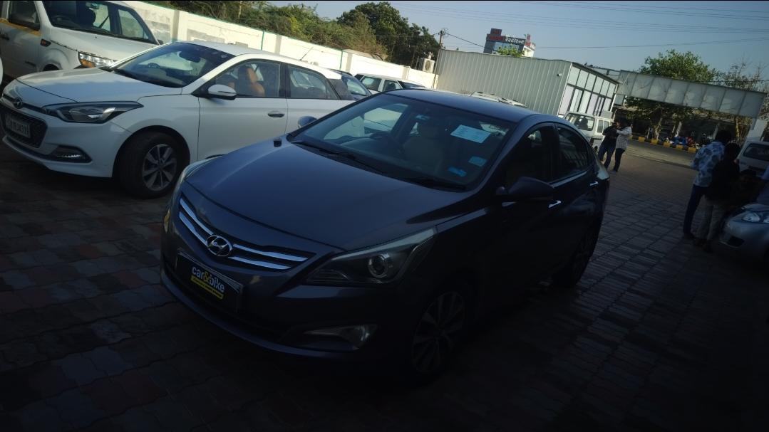 2015 Hyundai Fluidic Verna 1.6 CRDI 2015 Hyundai Fluidic Verna 1.6 CRDI
