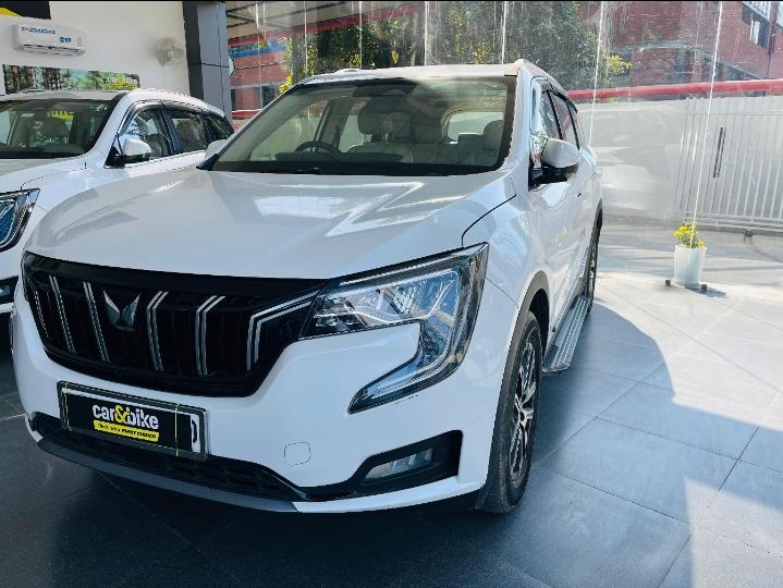 2022 Mahindra XUV700 AX7 AT AWD Luxury Diesel 7 STR 2022 Mahindra XUV700 AX7 AT AWD Luxury Diesel 7 STR