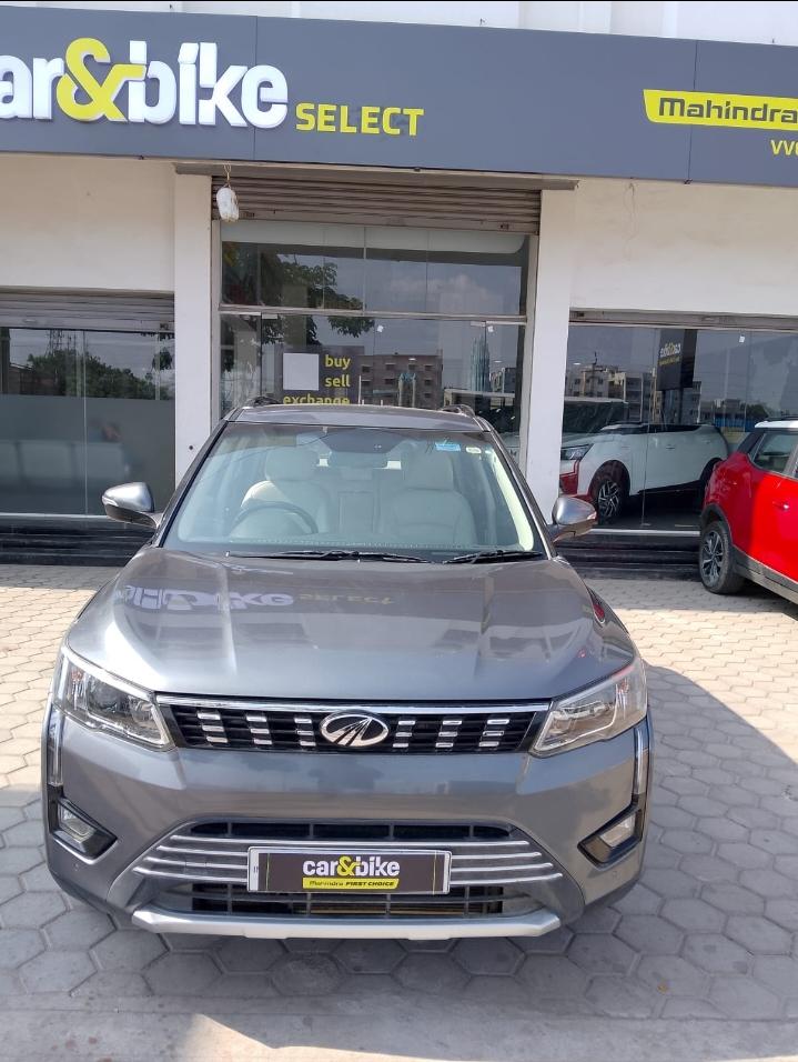 2020 Mahindra XUV300 W8 (O) Petrol 2020 Mahindra XUV300 W8 (O) Petrol