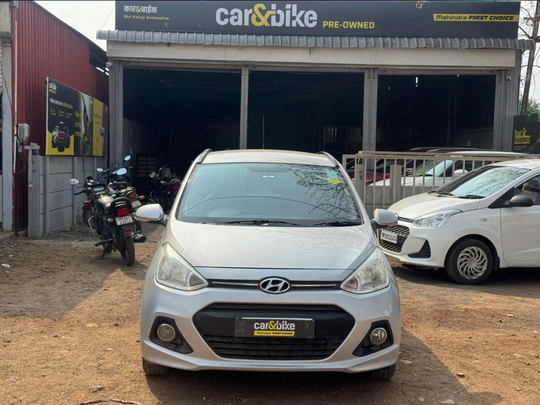 2015 Hyundai Grand i10 1.2 Sportz Petrol BS IV 2015 Hyundai Grand i10 1.2 Sportz Petrol BS IV