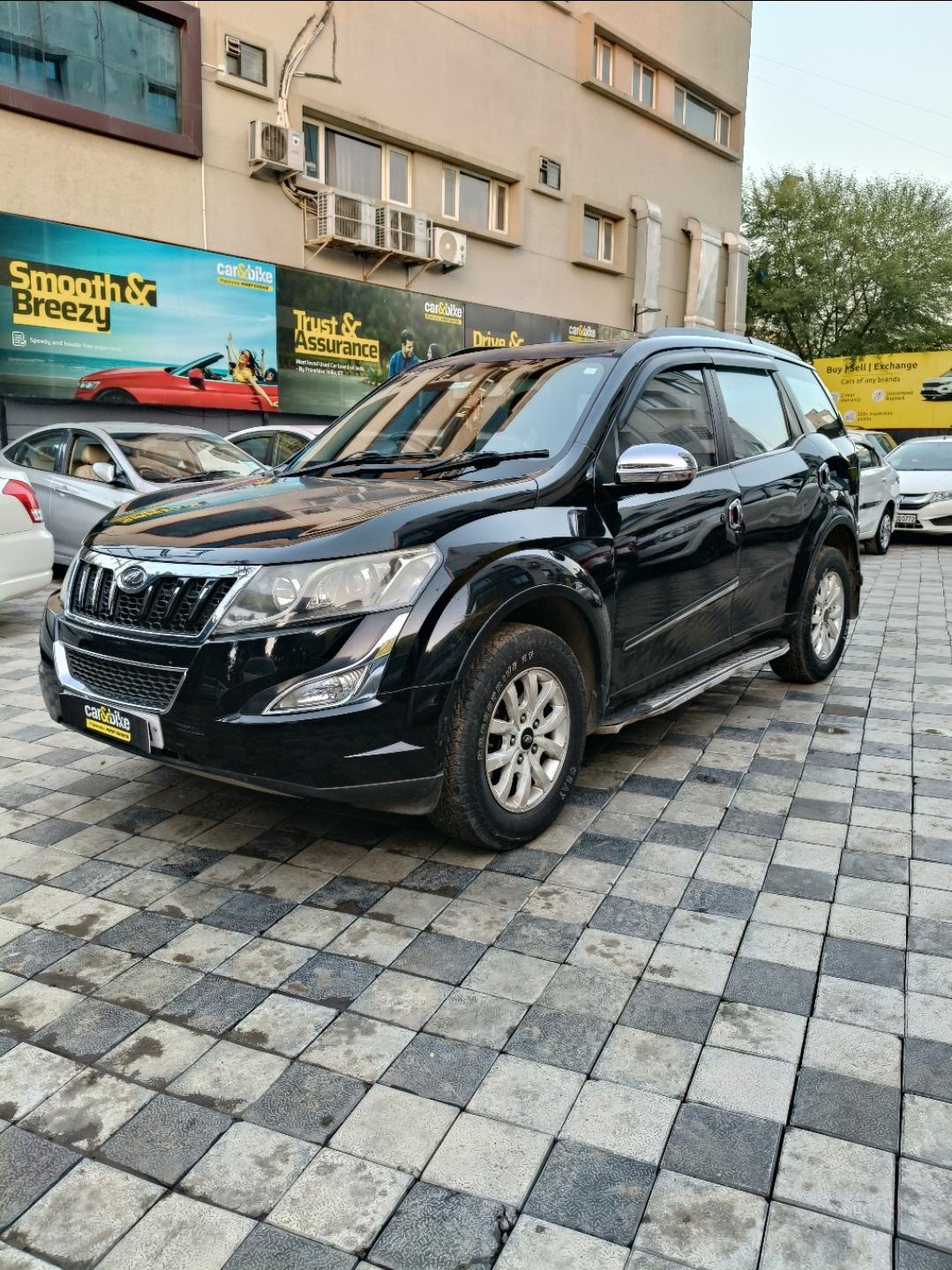 2016 Mahindra XUV500 W10 FWD 2016 Mahindra XUV500 W10 FWD