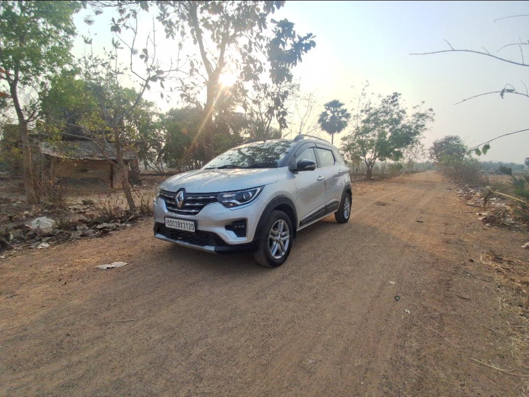 2022 Renault Triber RXZ 2022 Renault Triber RXZ