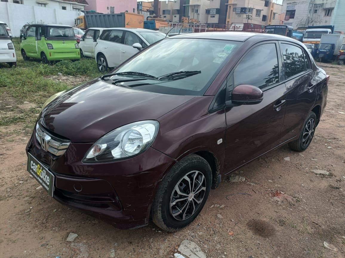 2015 Honda Amaze S MT Petrol BS IV 2015 Honda Amaze S MT Petrol BS IV
