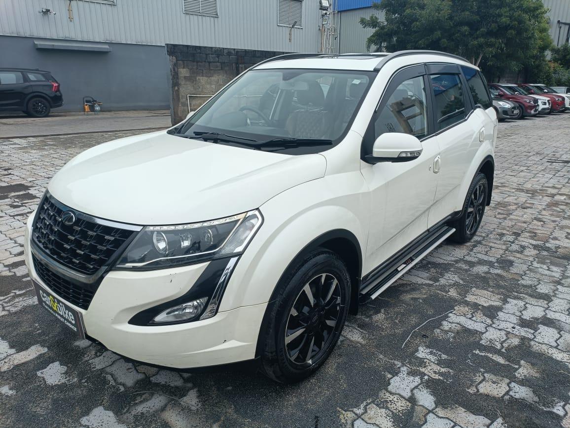 2018 Mahindra XUV500 W11 2018 Mahindra XUV500 W11