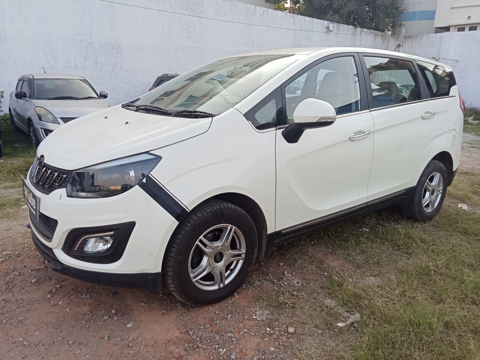 2018 Mahindra Marazzo M6 8-Seater 2018 Mahindra Marazzo M6 8-Seater