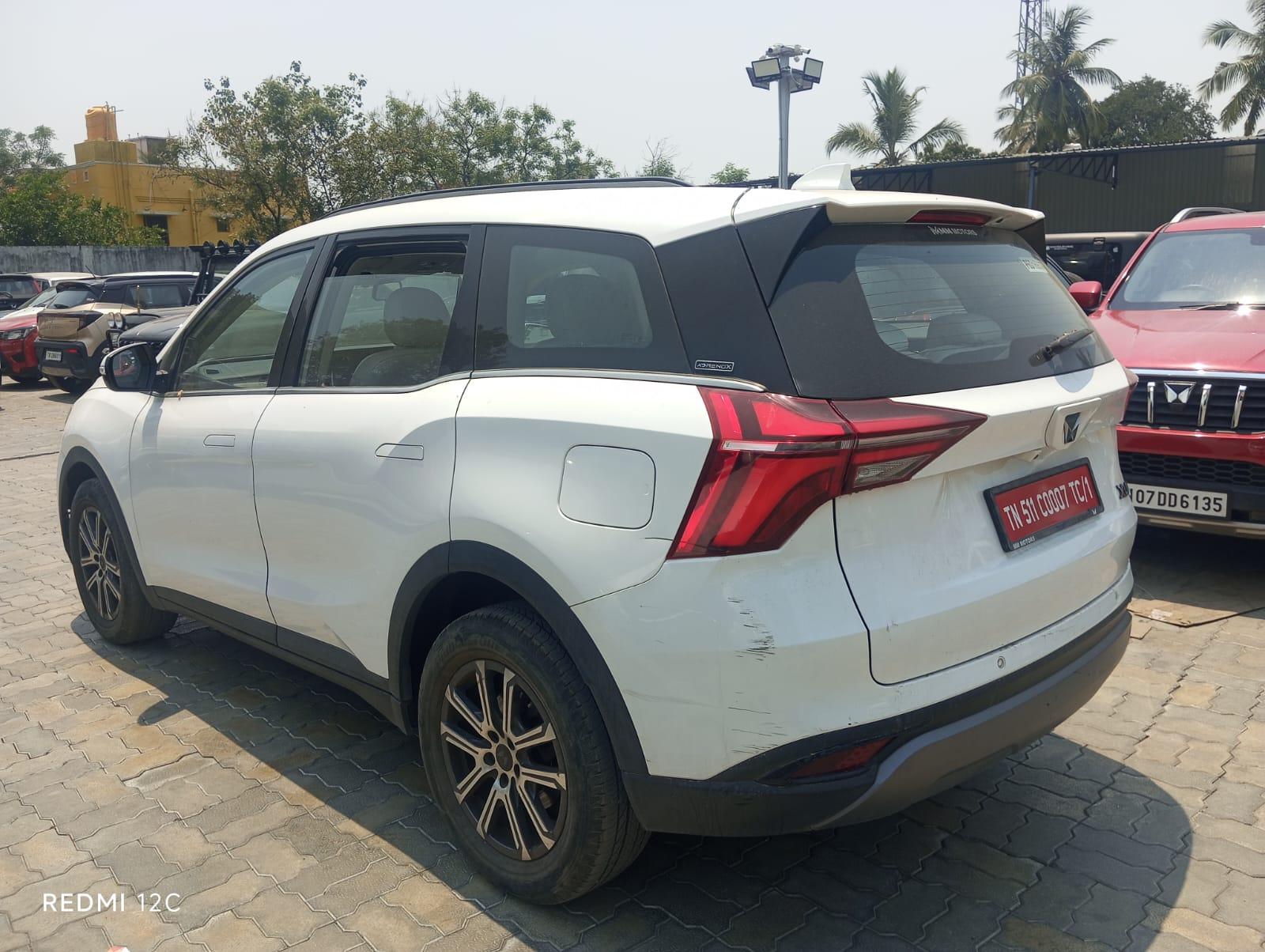2023 Mahindra XUV700 AX7 MT Petrol 7 STR 2023 Mahindra XUV700 AX7 MT Petrol 7 STR