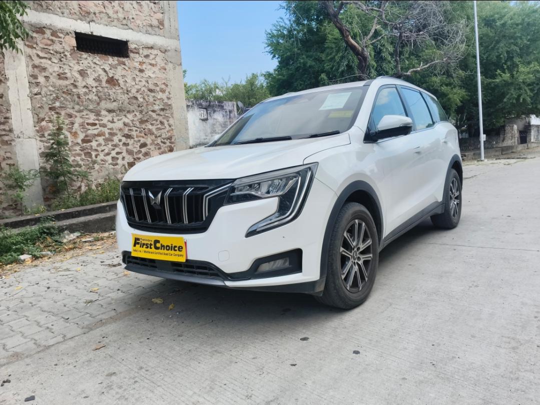 2023 Mahindra XUV700 AX7 MT Petrol 7 STR 2023 Mahindra XUV700 AX7 MT Petrol 7 STR
