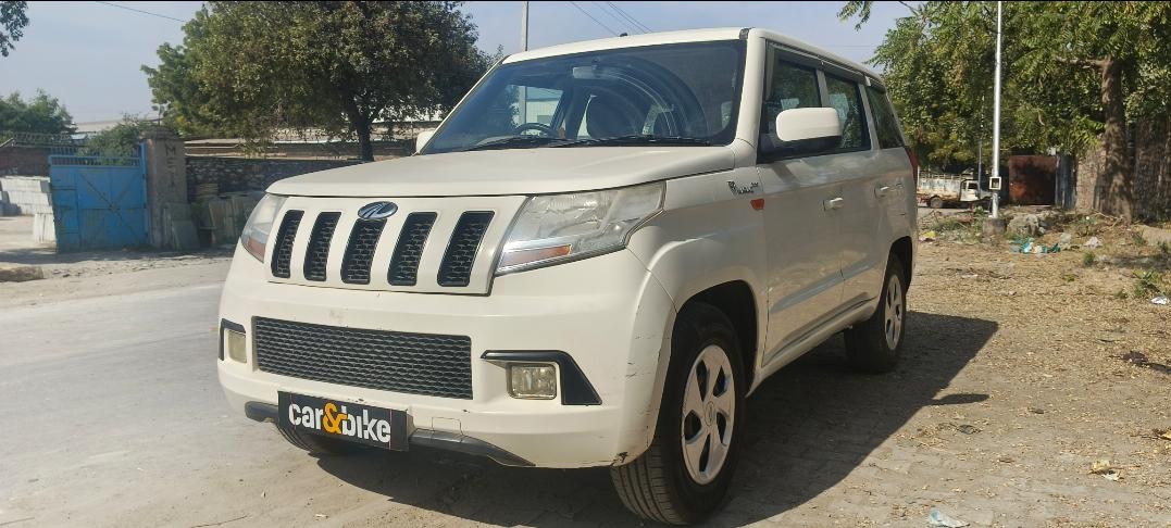 2018 Mahindra TUV300 Plus P6 2018 Mahindra TUV300 Plus P6