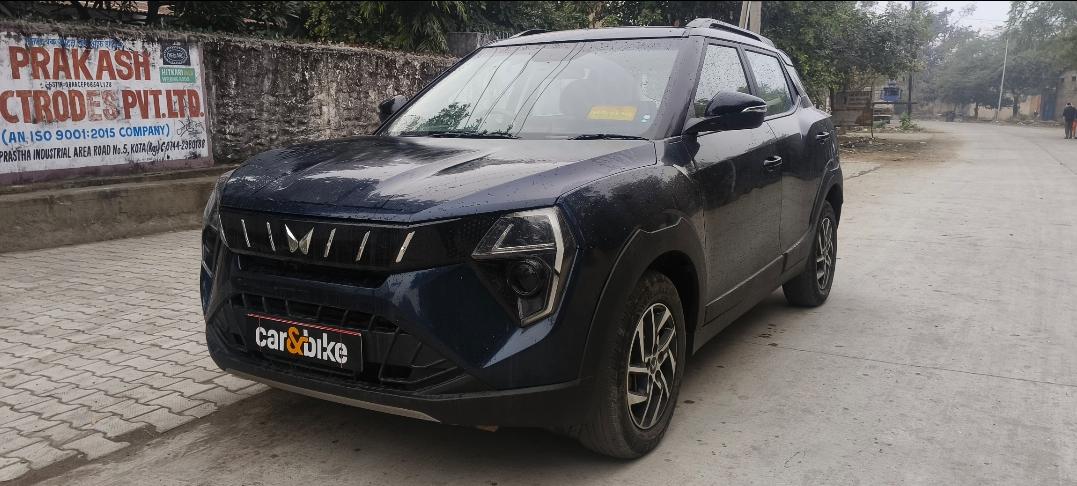2024 Mahindra XUV 3XO AX5 1.5 Turbo Diesel 2024 Mahindra XUV 3XO AX5 1.5 Turbo Diesel
