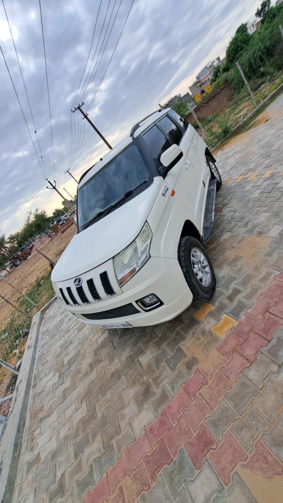 2017 Mahindra TUV300 T8 2017 Mahindra TUV300 T8