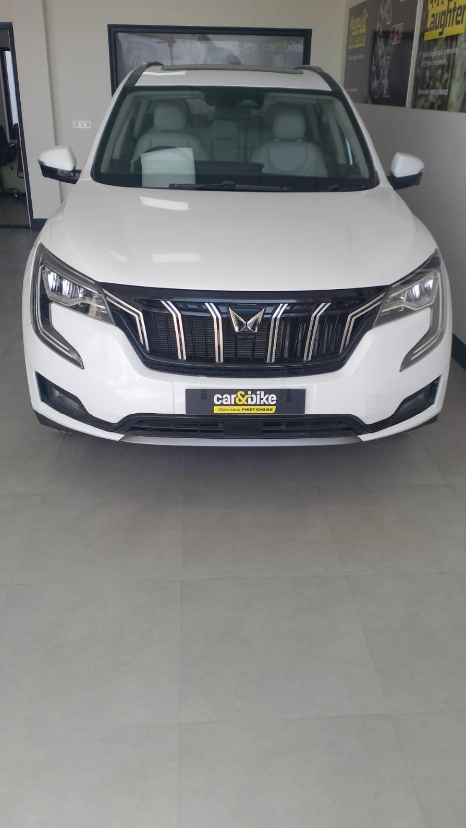 2023 Mahindra XUV700 AX7 MT Luxury Diesel 7 STR 2023 Mahindra XUV700 AX7 MT Luxury Diesel 7 STR