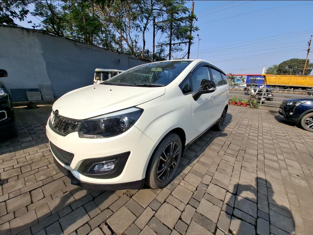 2020 Mahindra Marazzo M6 Plus 7-Seater 2020 Mahindra Marazzo M6 Plus 7-Seater