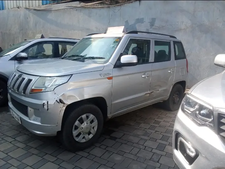 2018 Mahindra TUV300 T6 Plus 2018 Mahindra TUV300 T6 Plus