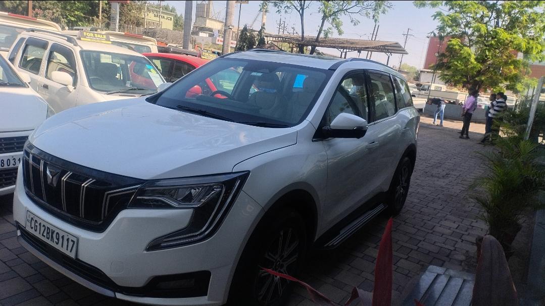 2023 Mahindra XUV700 AX7 MT Luxury Diesel 7 STR 2023 Mahindra XUV700 AX7 MT Luxury Diesel 7 STR