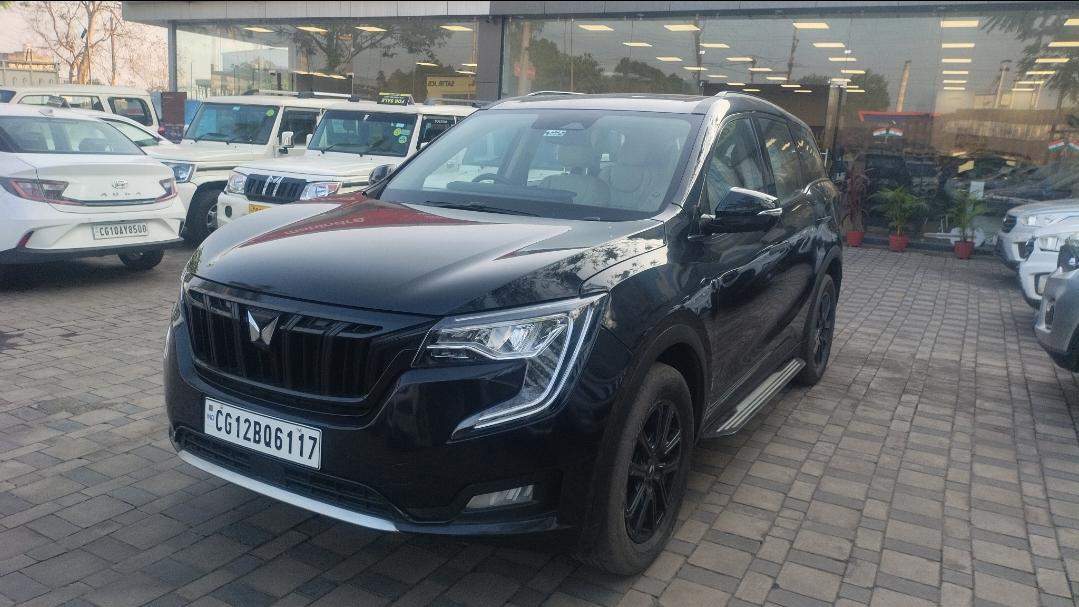 2024 Mahindra XUV700 AX 7 Luxury Pack Diesel 7 STR Blaze Editon MT 2024 Mahindra XUV700 AX 7 Luxury Pack Diesel 7 STR Blaze Editon MT